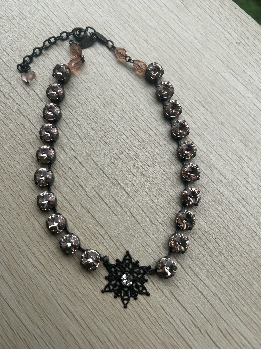 Sabika choker